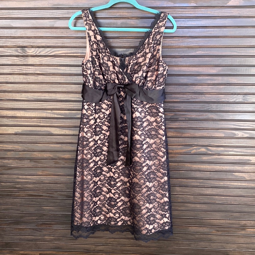 🧡 Black Lace Overlay Dress